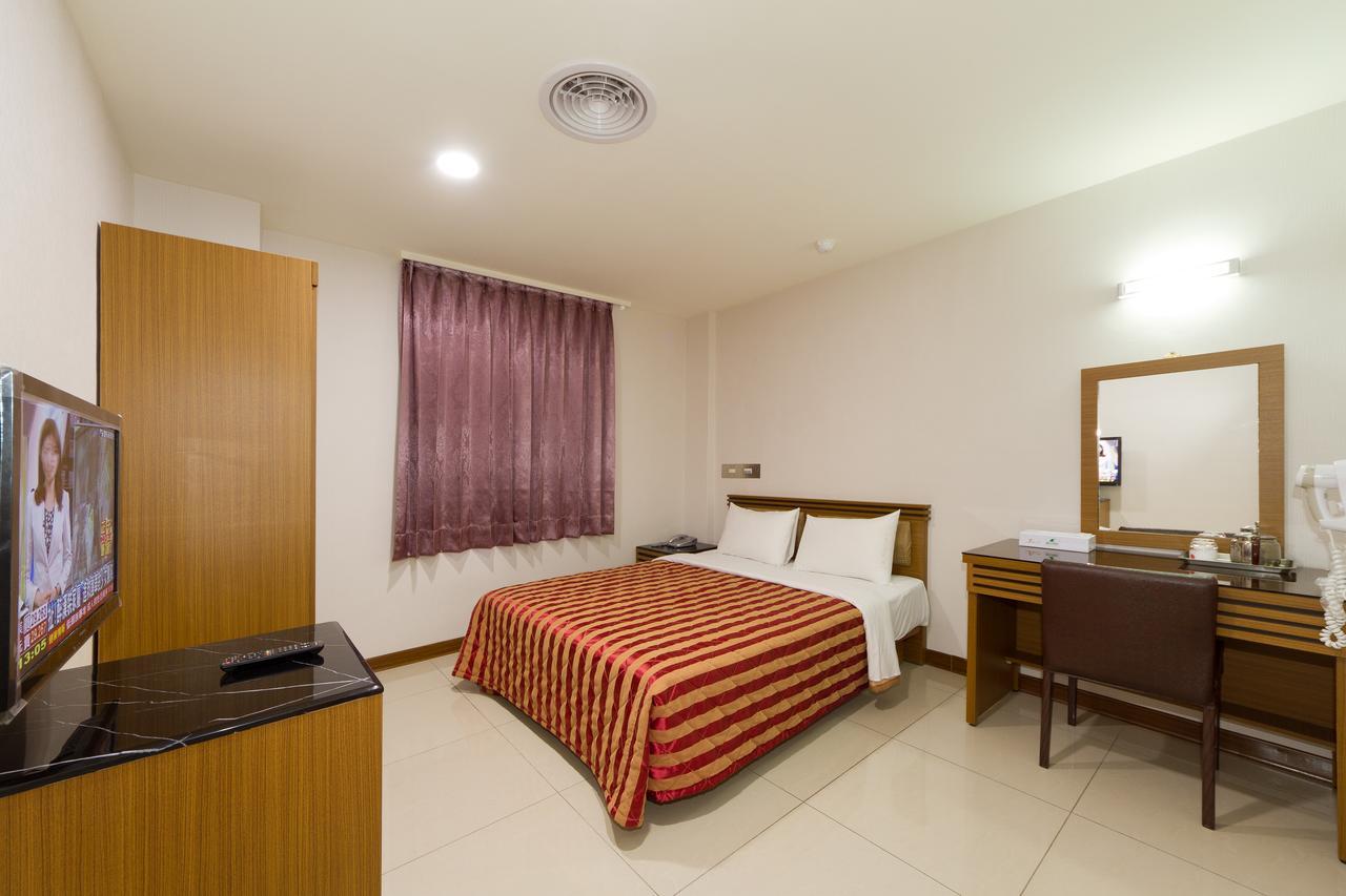 Songshan Hotel เกาสง ภายนอก รูปภาพ