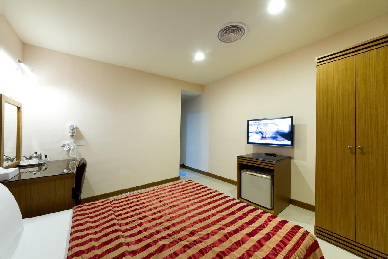 Songshan Hotel เกาสง ภายนอก รูปภาพ