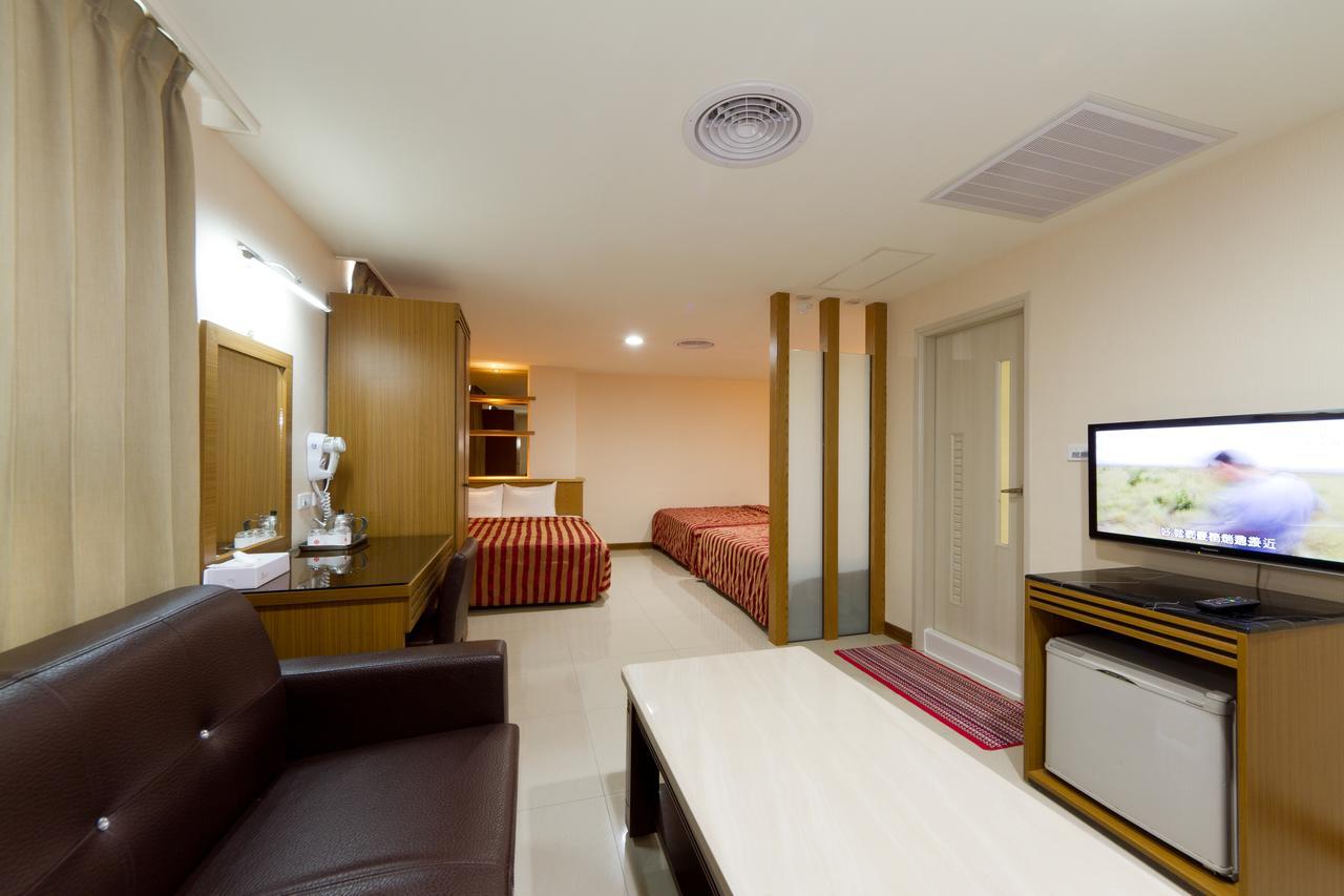 Songshan Hotel เกาสง ภายนอก รูปภาพ